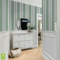 tapeta-na-wymiar-w-pasy-mint-stripe-mietowa-wnetrze1.webp
