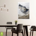 elegancka-czapla-nowoczesny-japandi-szaro-granatowy-plakat-biala-wnetrze.webp