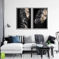 zestaw-2-plakatow-twarz-kobiety-czarno-zloty-dyptyk-do-salonu-sypialni-elegancja-glamour-czarna-wnetrze.webp
