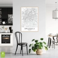plakat-mapa-miasta-bruksela-czarno-biala-nowoczesny-drewniana-wnetrze.webp