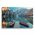 obraz-na-plotnie-jezioro-gorskie-z-woda-jak-tafla-lustra-przod.webp