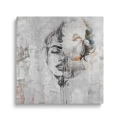 obraz-szkło-kobiecy-urok-kwadrat.webp
