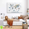 Obraz na płótnie zwierzątka na mapie świata dla dzieci wnętrze