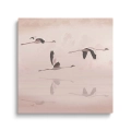 obraz-szklany-lot-flamingow-kwadrat.webp