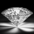 obraz-na-szkle-akrylowym-diament-brylant-fragment.webp