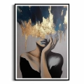 Plakat Portret kobiety za złotą zasłoną czarna ramka