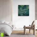 obraz-szklo-zielone-abstrakcyjne-fale-wnetrze-kwadrat.webp